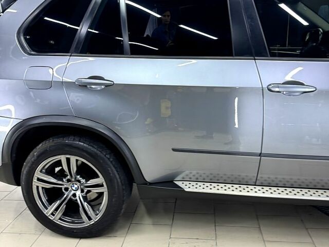 БМВ Х5 2011 в Житомире на Automoto.ua Серый БМВ Х5, объемом двигателя 3 л и пробегом 250 тыс. км за 16500 $, фото 6 на Automoto.ua