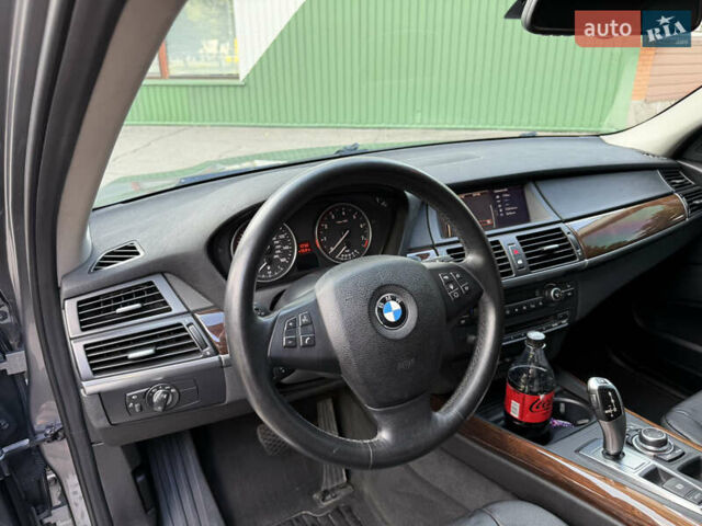 Серый БМВ Х5, объемом двигателя 2.98 л и пробегом 177 тыс. км за 12700 $, фото 18 на Automoto.ua