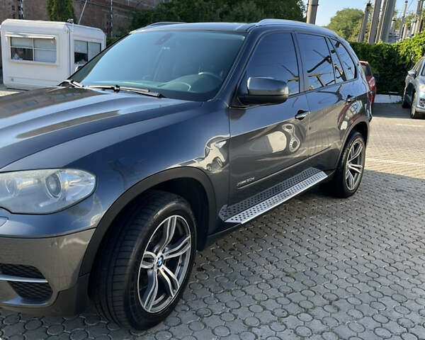 БМВ Х5 2011 в Черновцах на Automoto.ua Серый БМВ Х5, объемом двигателя 3 л и пробегом 247 тыс. км за 18000 $, фото 12 на Automoto.ua