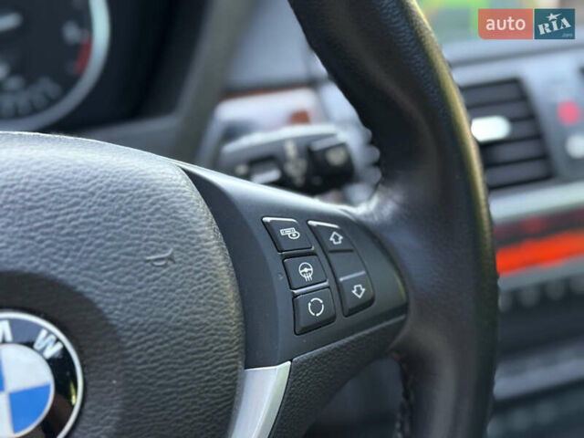 Сірий БМВ Х5, об'ємом двигуна 3 л та пробігом 207 тис. км за 17999 $, фото 45 на Automoto.ua