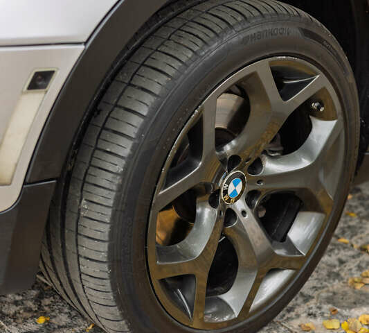 Сірий БМВ Х5, об'ємом двигуна 3 л та пробігом 237 тис. км за 19900 $, фото 7 на Automoto.ua