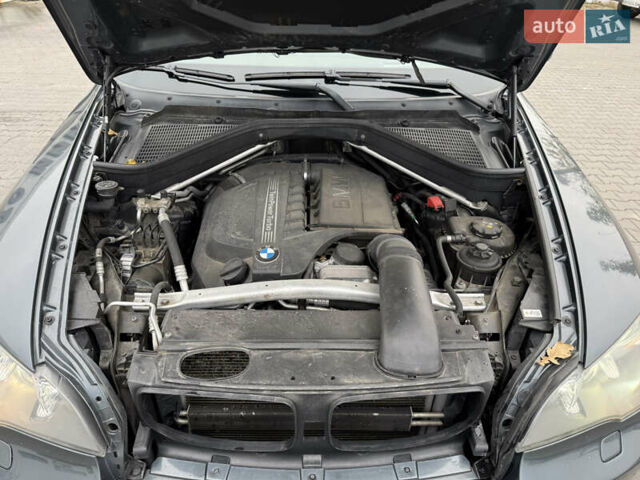 Сірий БМВ Х5, об'ємом двигуна 2.98 л та пробігом 180 тис. км за 14800 $, фото 36 на Automoto.ua