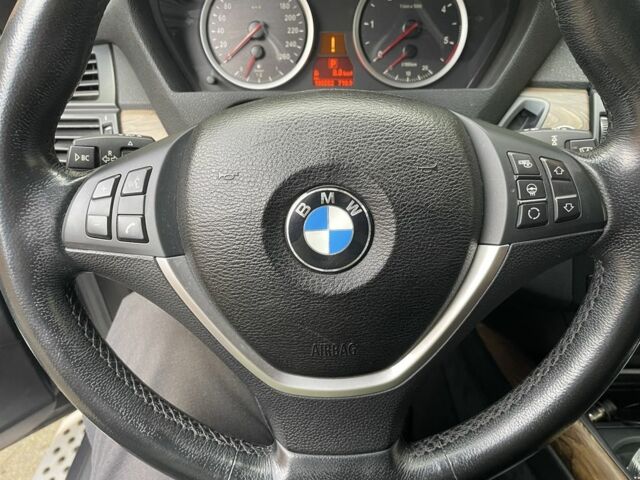 Серый БМВ Х5, объемом двигателя 3 л и пробегом 199 тыс. км за 18500 $, фото 17 на Automoto.ua