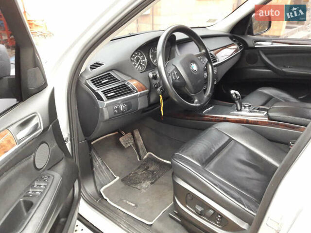 Серый БМВ Х5, объемом двигателя 2.99 л и пробегом 241 тыс. км за 14500 $, фото 11 на Automoto.ua