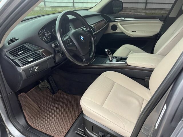 Сірий БМВ Х5, об'ємом двигуна 3 л та пробігом 309 тис. км за 12000 $, фото 6 на Automoto.ua