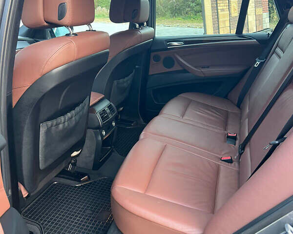 Серый БМВ Х5, объемом двигателя 3 л и пробегом 221 тыс. км за 21531 $, фото 18 на Automoto.ua