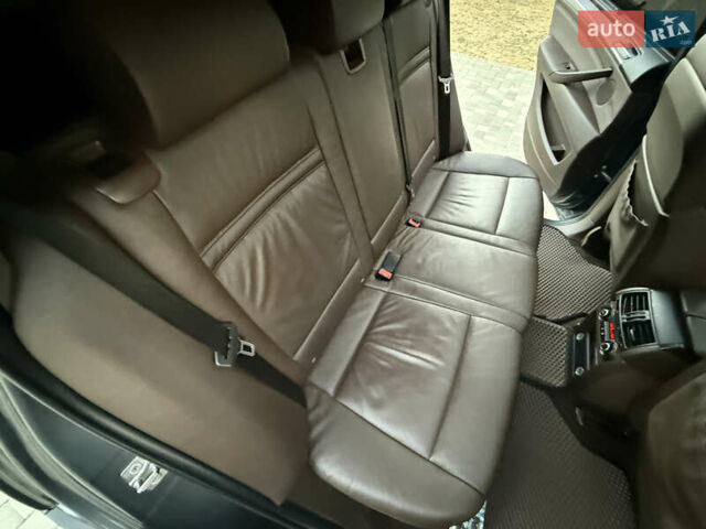Серый БМВ Х5, объемом двигателя 3 л и пробегом 320 тыс. км за 16700 $, фото 63 на Automoto.ua