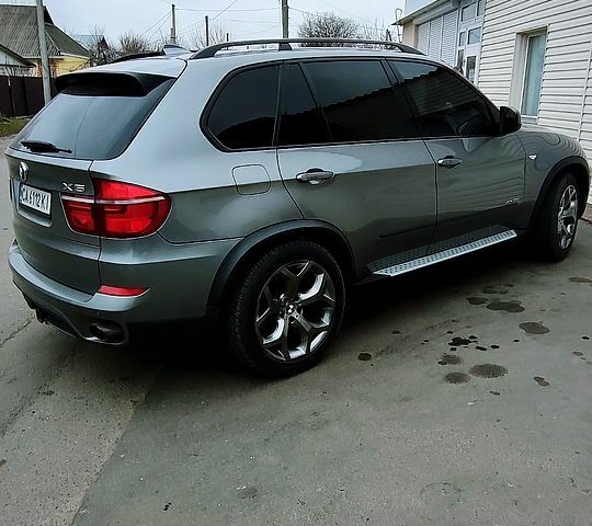 Серый БМВ Х5, объемом двигателя 3 л и пробегом 208 тыс. км за 17500 $, фото 2 на Automoto.ua