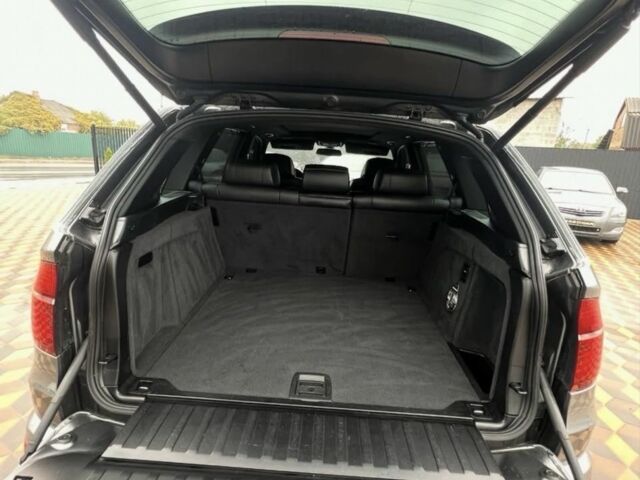 Серый БМВ Х5, объемом двигателя 3 л и пробегом 330 тыс. км за 13500 $, фото 19 на Automoto.ua