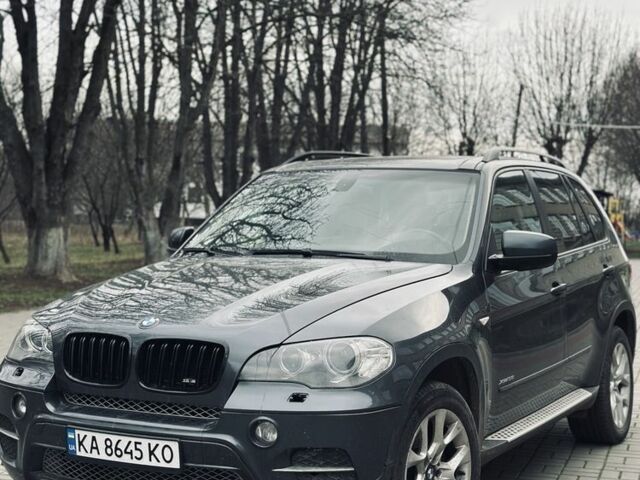Серый БМВ Х5, объемом двигателя 3 л и пробегом 230 тыс. км за 11900 $, фото 1 на Automoto.ua