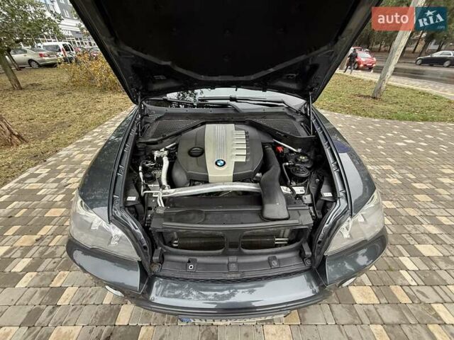 Серый БМВ Х5, объемом двигателя 3 л и пробегом 320 тыс. км за 16900 $, фото 85 на Automoto.ua