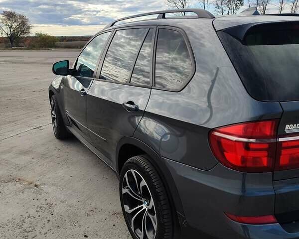 Серый БМВ Х5, объемом двигателя 3 л и пробегом 200 тыс. км за 15900 $, фото 13 на Automoto.ua