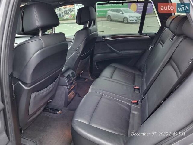 Сірий БМВ Х5, об'ємом двигуна 2.99 л та пробігом 252 тис. км за 19800 $, фото 16 на Automoto.ua