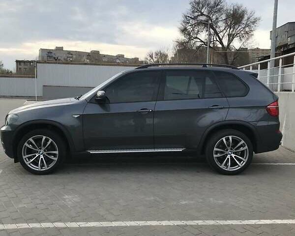 Серый БМВ Х5, объемом двигателя 3.5 л и пробегом 330 тыс. км за 14500 $, фото 1 на Automoto.ua