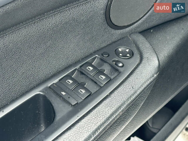 Сірий БМВ Х5, об'ємом двигуна 3 л та пробігом 304 тис. км за 11990 $, фото 30 на Automoto.ua