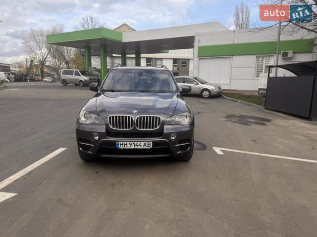 Серый БМВ Х5, объемом двигателя 2.98 л и пробегом 214 тыс. км за 15500 $, фото 1 на Automoto.ua