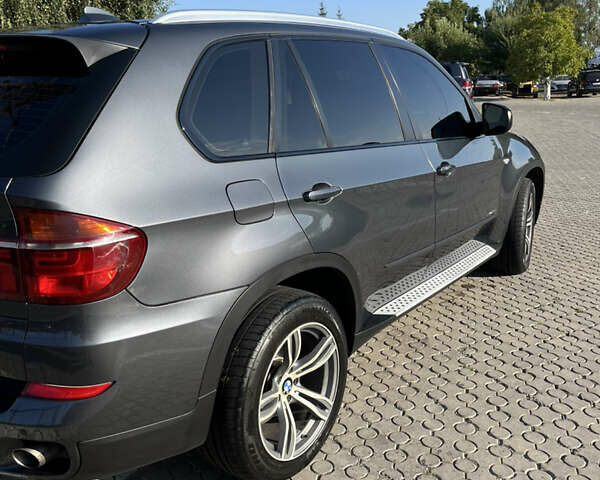 БМВ Х5 2011 в Черновцах на Automoto.ua Серый БМВ Х5, объемом двигателя 3 л и пробегом 247 тыс. км за 18000 $, фото 6 на Automoto.ua