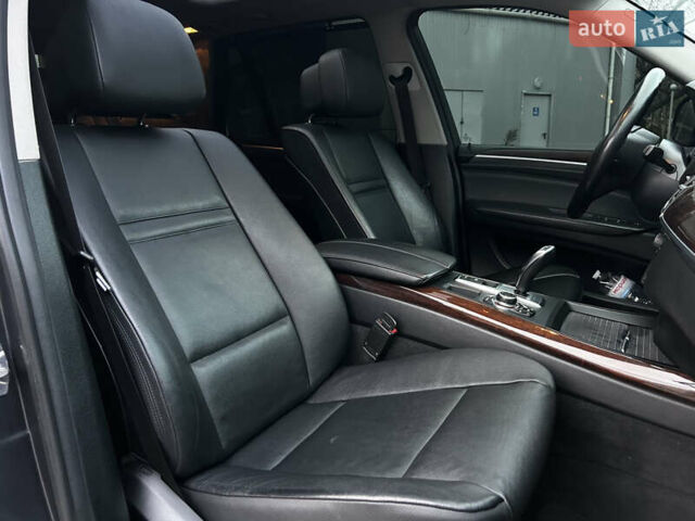 Сірий БМВ Х5, об'ємом двигуна 3 л та пробігом 226 тис. км за 18999 $, фото 15 на Automoto.ua