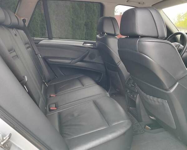 БМВ Х5 2011 в Львове на Automoto.ua Серый БМВ Х5, объемом двигателя 2.99 л и пробегом 238 тыс. км за 18500 $, фото 16 на Automoto.ua