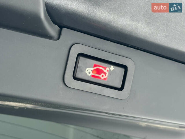 Сірий БМВ Х5, об'ємом двигуна 3 л та пробігом 304 тис. км за 11990 $, фото 25 на Automoto.ua