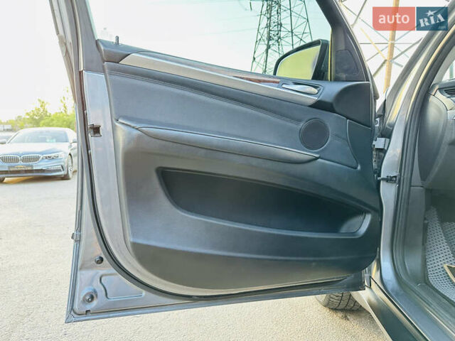 Серый БМВ Х5, объемом двигателя 2.98 л и пробегом 216 тыс. км за 14700 $, фото 16 на Automoto.ua