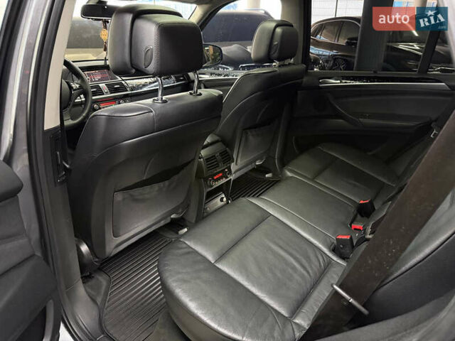 Серый БМВ Х5, объемом двигателя 2.98 л и пробегом 265 тыс. км за 14000 $, фото 7 на Automoto.ua