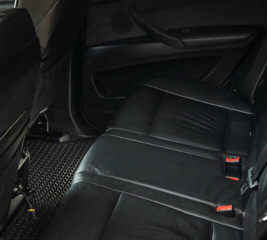 Сірий БМВ Х5, об'ємом двигуна 3 л та пробігом 237 тис. км за 19900 $, фото 27 на Automoto.ua