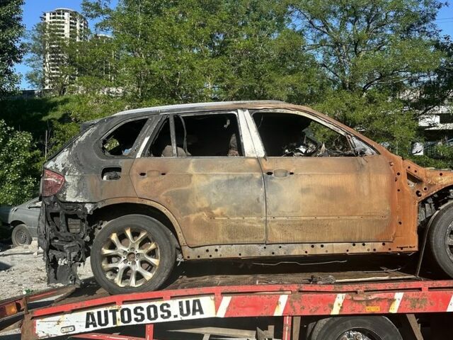 Серый БМВ Х5, объемом двигателя 3 л и пробегом 150 тыс. км за 100 $, фото 7 на Automoto.ua