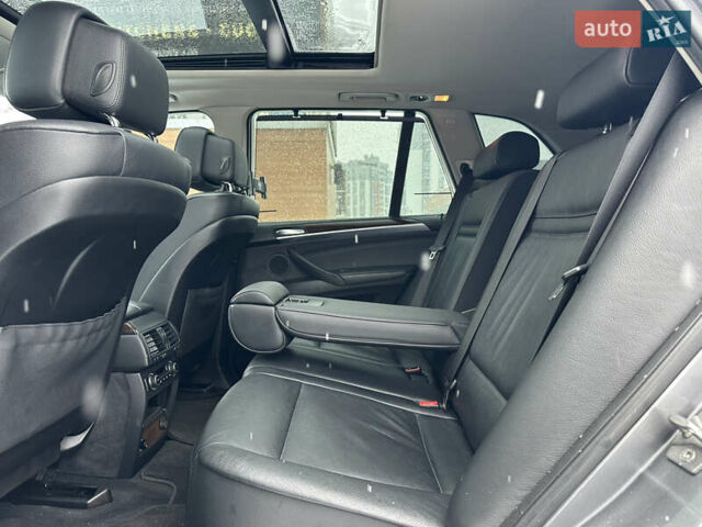 Сірий БМВ Х5, об'ємом двигуна 3 л та пробігом 304 тис. км за 11990 $, фото 37 на Automoto.ua