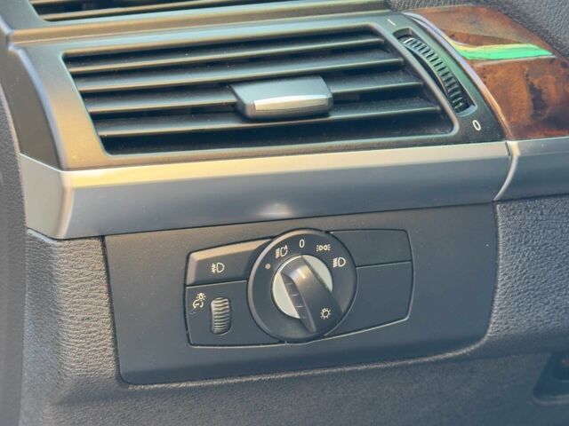 Серый БМВ Х5, объемом двигателя 3 л и пробегом 211 тыс. км за 8500 $, фото 15 на Automoto.ua