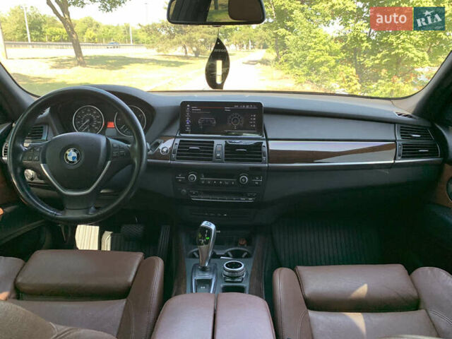 Сірий БМВ Х5, об'ємом двигуна 3 л та пробігом 317 тис. км за 17000 $, фото 11 на Automoto.ua