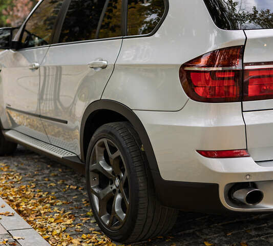 Сірий БМВ Х5, об'ємом двигуна 3 л та пробігом 237 тис. км за 19900 $, фото 3 на Automoto.ua