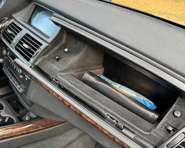 БМВ Х5 2011 в Львове на Automoto.ua Серый БМВ Х5, объемом двигателя 2.98 л и пробегом 171 тыс. км за 13900 $, фото 22 на Automoto.ua