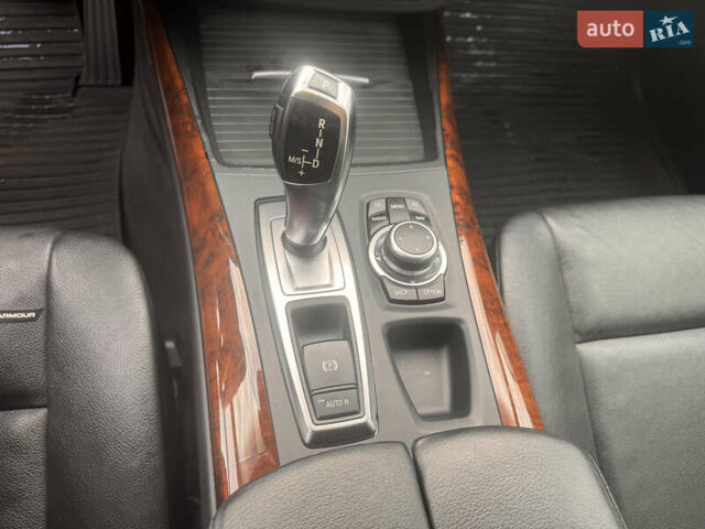 Серый БМВ Х5, объемом двигателя 2.98 л и пробегом 214 тыс. км за 15500 $, фото 16 на Automoto.ua