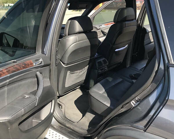 Сірий БМВ Х5, об'ємом двигуна 2.98 л та пробігом 328 тис. км за 14500 $, фото 18 на Automoto.ua