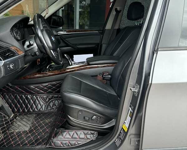 Серый БМВ Х5, объемом двигателя 2.98 л и пробегом 240 тыс. км за 16500 $, фото 13 на Automoto.ua