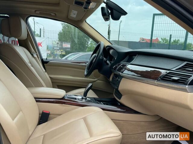 Серый БМВ Х5, объемом двигателя 3 л и пробегом 173 тыс. км за 15800 $, фото 10 на Automoto.ua
