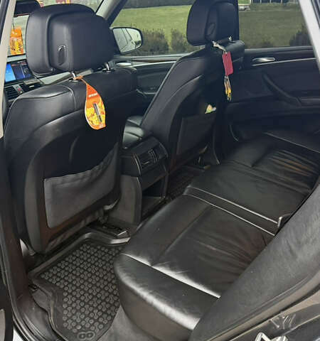 Сірий БМВ Х5, об'ємом двигуна 3 л та пробігом 248 тис. км за 16999 $, фото 8 на Automoto.ua