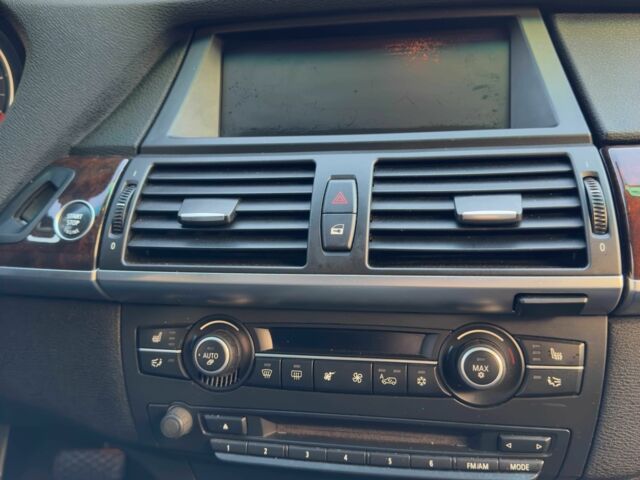 Серый БМВ Х5, объемом двигателя 3 л и пробегом 211 тыс. км за 8500 $, фото 21 на Automoto.ua