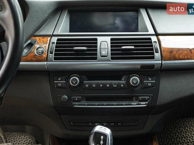 Сірий БМВ Х5, об'ємом двигуна 3 л та пробігом 237 тис. км за 19900 $, фото 31 на Automoto.ua