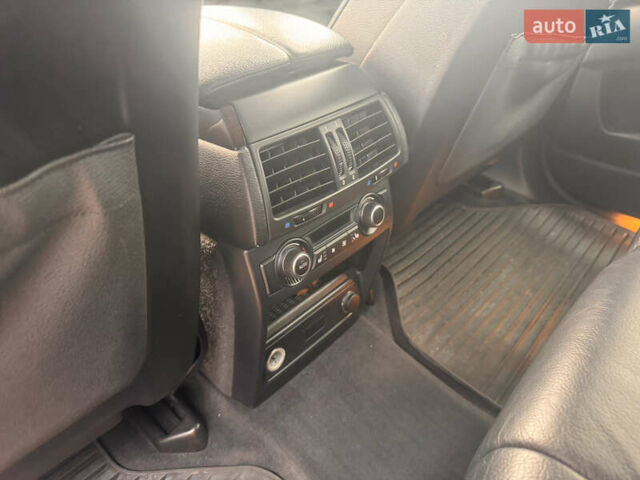 Серый БМВ Х5, объемом двигателя 2.98 л и пробегом 214 тыс. км за 15500 $, фото 9 на Automoto.ua