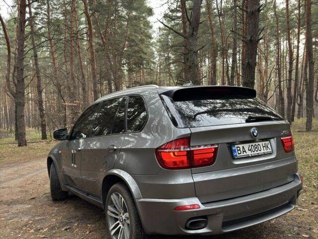 Серый БМВ Х5, объемом двигателя 3 л и пробегом 330 тыс. км за 13500 $, фото 1 на Automoto.ua