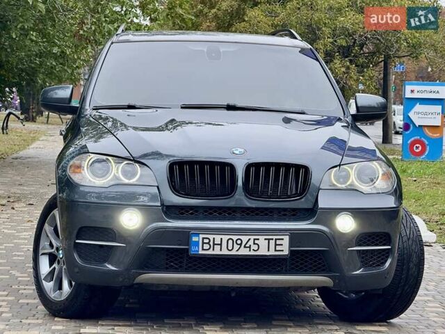 Серый БМВ Х5, объемом двигателя 3 л и пробегом 320 тыс. км за 16900 $, фото 21 на Automoto.ua