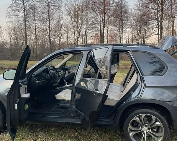 Сірий БМВ Х5, об'ємом двигуна 3 л та пробігом 236 тис. км за 16700 $, фото 14 на Automoto.ua