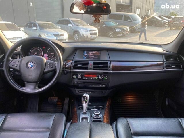 Серый БМВ Х5, объемом двигателя 3 л и пробегом 304 тыс. км за 14390 $, фото 24 на Automoto.ua