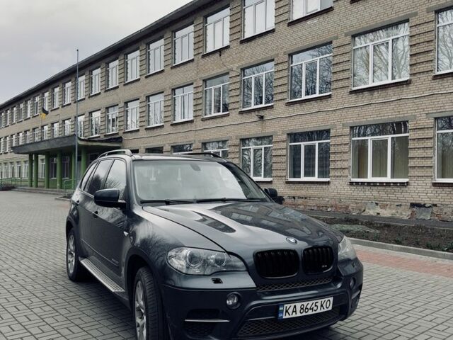 Серый БМВ Х5, объемом двигателя 3 л и пробегом 230 тыс. км за 11900 $, фото 3 на Automoto.ua