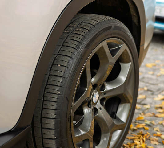 Сірий БМВ Х5, об'ємом двигуна 3 л та пробігом 237 тис. км за 19900 $, фото 8 на Automoto.ua