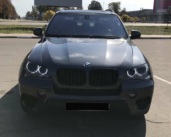 Сірий БМВ Х5, об'ємом двигуна 2.98 л та пробігом 328 тис. км за 14500 $, фото 4 на Automoto.ua