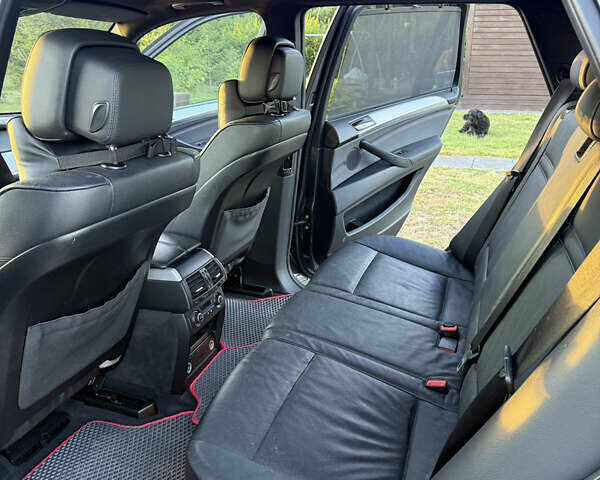 Сірий БМВ Х5, об'ємом двигуна 2.98 л та пробігом 244 тис. км за 17000 $, фото 20 на Automoto.ua