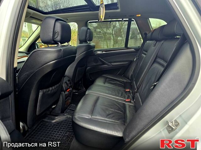 Серый БМВ Х5, объемом двигателя 3 л и пробегом 169 тыс. км за 13500 $, фото 6 на Automoto.ua